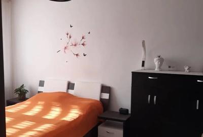 Garsonieră decomandată, mobilată în Astra