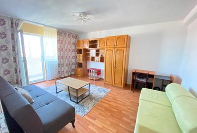 Apartament cu 3 camere decomandat în Dacia
