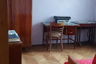 Apartament cu 3 camere decomandat în Central - 3