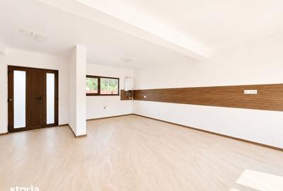 Casă cu 4 camere cu Teren 400 Mp în Luna