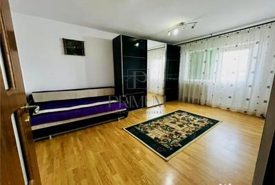 Apartament cu 2 camere decomandat în Steaua