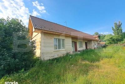 Casă cu 4 camere cu Teren 7020 Mp în Prejmer