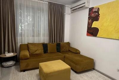 Apartament cu 3 camere semidecomandat, mobilat în Timpuri Noi
