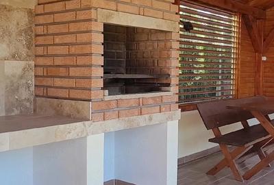 Casă cu 3 camere cu Teren 815 Mp în Livezeni