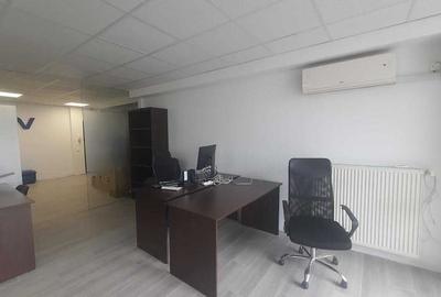 Spațiu comercial, de 120 mp, în Central