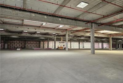 Spațiu industrial, de 7,000 mp, în Periferie - 7