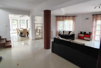 Casă cu 4 camere în Florești - 2