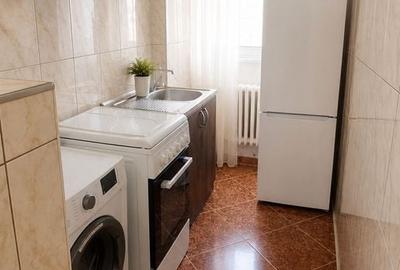 Garsonieră decomandată, mobilată în Soarelui - 5