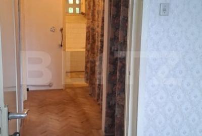 Apartament cu 3 camere semidecomandat în Astra