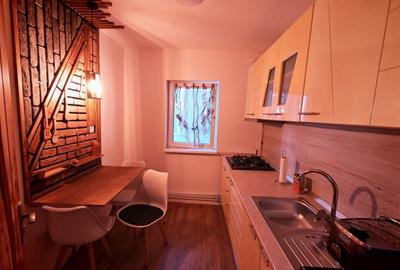 Apartament cu 2 camere decomandat în Lacu - 2