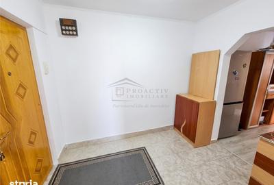 Apartament cu 3 camere decomandat în Obcini