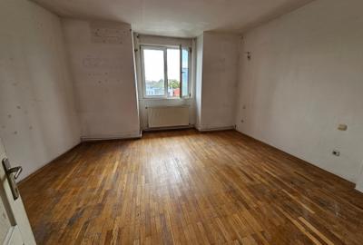 Apartament cu 4 camere decomandat în P-ța Rosetti - 11
