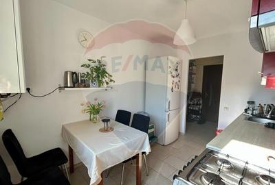 Apartament cu 3 camere decomandat, mobilat în Mărăști