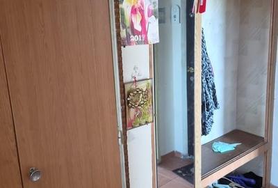 Apartament cu 3 camere decomandat în Rahova
