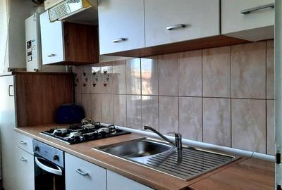 Apartament cu 2 camere decomandat în Podgoria