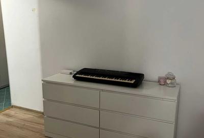Garsonieră decomandată în Livezeni