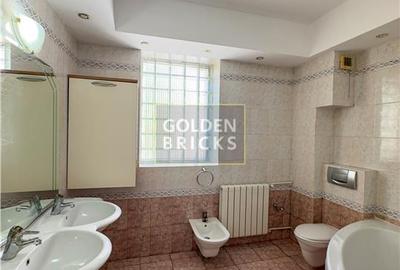 Casă individuală cu 7 camere cu Teren 300 Mp în Băneasa - 19