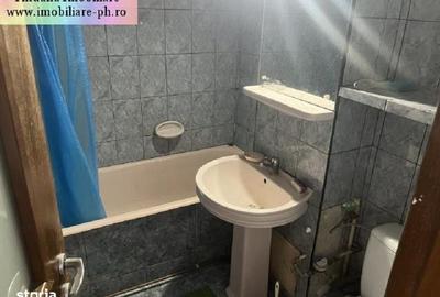 Apartament cu 3 camere decomandat în Republicii