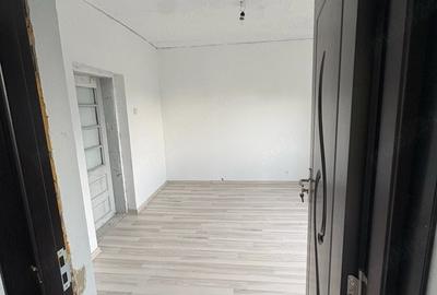 Casă cu 5 camere cu Teren 2350 Mp în Tătăranu - 3