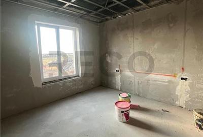 Casă cu 3 camere cu Teren 500 Mp în Sânmartin