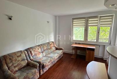 Apartament cu 3 camere în Semicentral