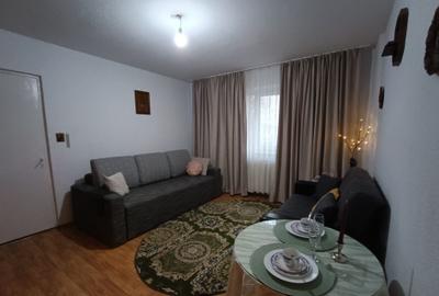 Apartament cu 2 camere semidecomandat în Berceni