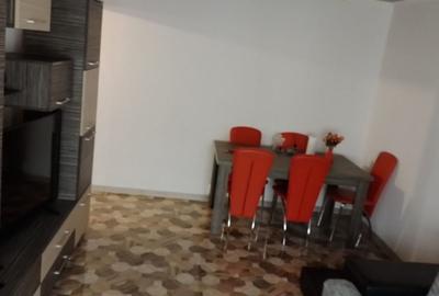 Apartament cu 3 camere decomandat în Central - 1