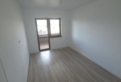 Casă cu 4 camere cu Teren 300 Mp în Domnești