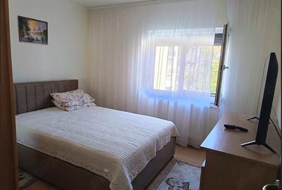 Apartament cu 2 camere decomandat în Rogerius