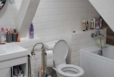 Apartament cu 4 camere decomandat în Sânpetru