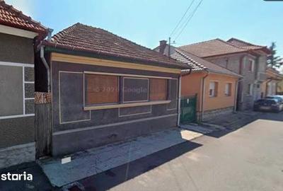 Casă cu 3 camere cu Teren 139 Mp în Central - 1