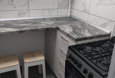 Garsonieră semidecomandată în Titan