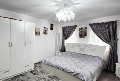 Casă cu 4 camere în Central - 1