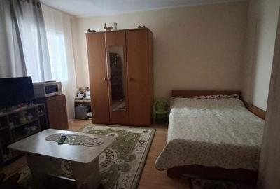 Apartament cu 3 camere decomandat în Gugești - 4