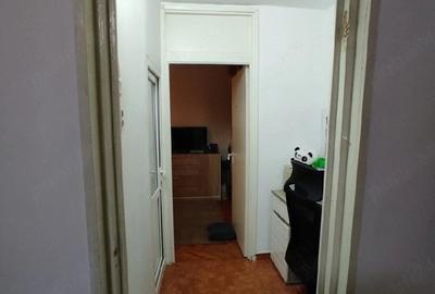 Apartament cu 2 camere semidecomandat în Dâmbovița