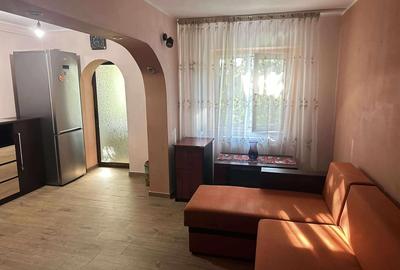 Apartament cu 3 camere decomandat în Micro 16 - 1