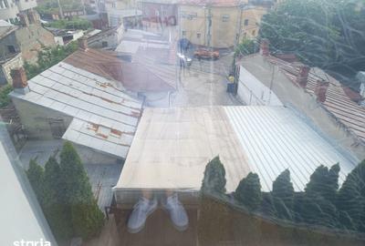 Casă cu 10 camere cu Teren 970 Mp în Calea București - 9