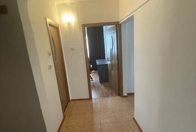 Apartament cu 3 camere în Prundu