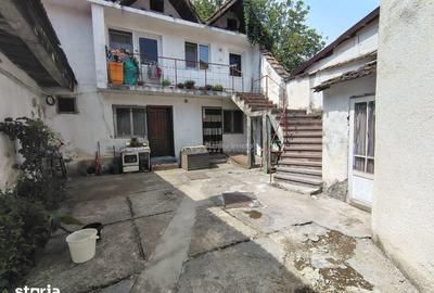 Casă cu 6 camere cu Teren 107 Mp în Central