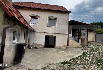 Casă cu 3 camere cu Teren 1180 Mp în Săsciori - 1