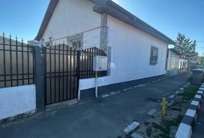 Casă cu Teren 220 Mp în Central