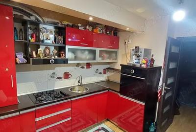 Apartament cu 3 camere decomandat în Central - 1