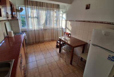 Apartament cu 3 camere decomandat în Centru Civic - 1