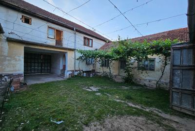 Casă cu 4 camere decomandat în Buntești - 6