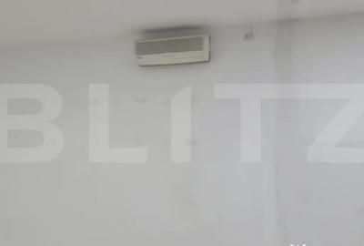 Spațiu comercial, de 72 mp, în Policlinica - 4