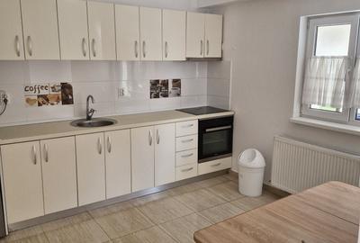 Casă cu 4 camere cu Teren 600 Mp în Bâcu - 9