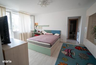 Apartament cu 2 camere semidecomandat în Berceni
