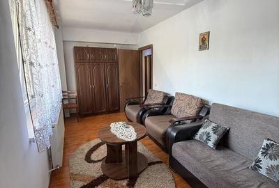 Apartament cu 3 camere decomandat, mobilat în Terezian
