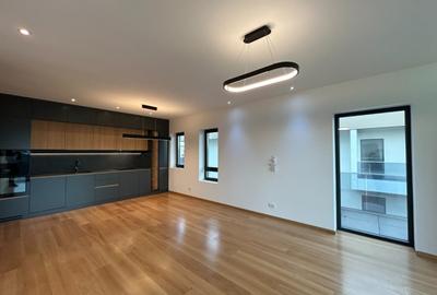 Apartament cu 3 camere decomandat, mobilat în Iancu Nicolae