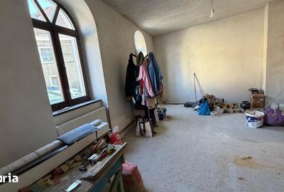 Casă cu 3 camere cu Teren 150 Mp în Central